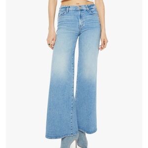 MOTHER The Twister Skimp Wide-Leg Flare Jeans in Light Blue Wash